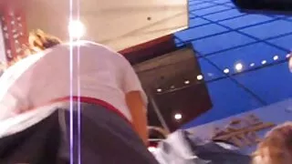 Adorável loira Sophy ...