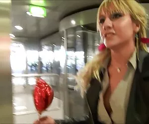 Trollop asiático com ...