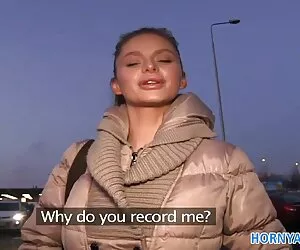A elegante garota po ...