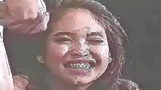 Morena esbelta de li ...