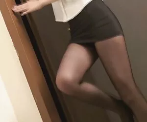 Esta loira sempre se ...