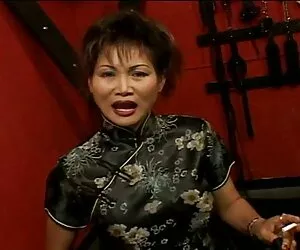 Bimbo mimado recebe  ...