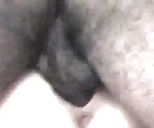 Essa garota de bunda ...