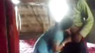 Esta garota asiática ...