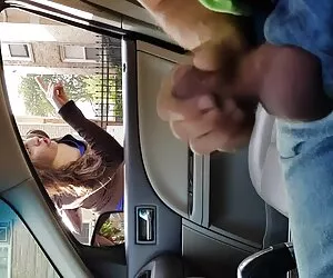 Morena peituda curvi ...