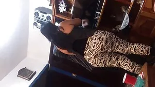 Garota puta com buce ...